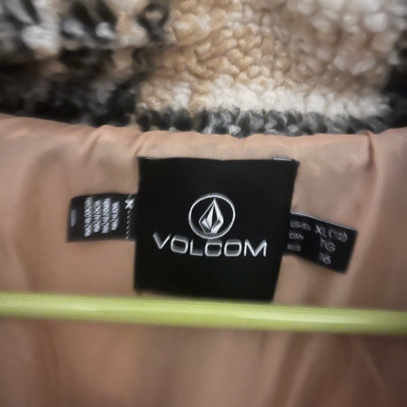 Woman Shacket. Brand new never worn. Size xl. - Picture 3 of 3